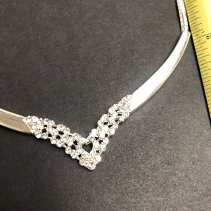 Marked Silver Tone Omega Rhinestone V Shaped Fashion Necklace 16” W 3” Ext